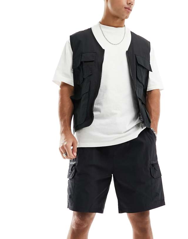 River Island - cargo shorts in black