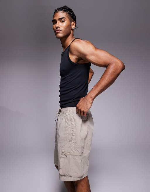River Island cargo shorts in light stone, 2 of 4