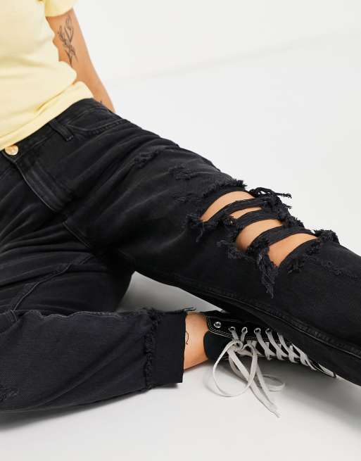 River Island – Carrie – Svarta knee mom jeans med slitna knän, 3 av 4