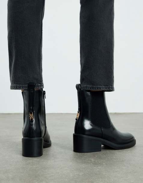 River Island Chelsea ankle boots in black - view 1