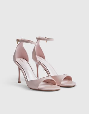  Closed back heeled sandals 