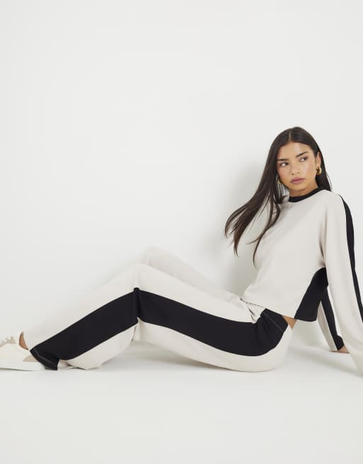 River Island Colour block wide leg trousers in cream, 2 of 3