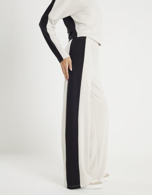 River Island Colour block wide leg trousers in cream, 3 of 3