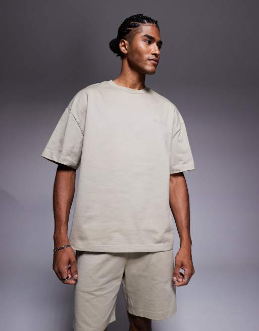 River Island - Completo con t-shirt e pantaloncini color pietra con stampa, 4 di 5