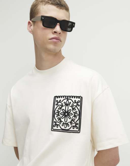 River Island Cotton floral pocket t-shirt in white, 3 of 4