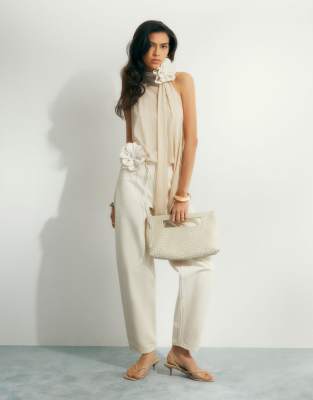 River Island Cream barrel leg jeans in ecru-Neutral
