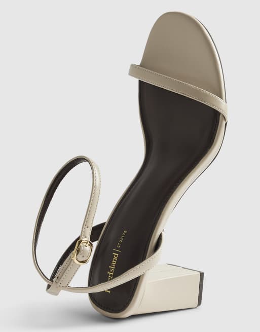 River Island Cream wide fit block heeled open toe sandals in ecru, 3 of 4