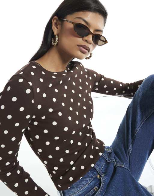 River Island Crew neck polka dot top in brown - dark, 2 of 4