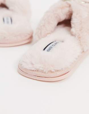 fur crossover slippers