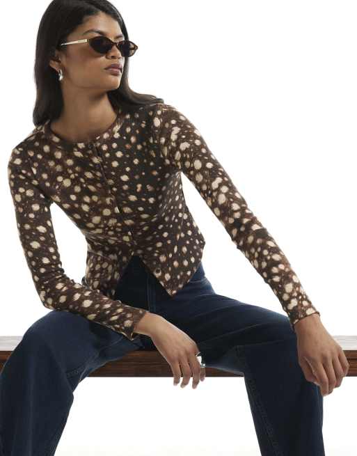 River Island Deer print rib cardigan in brown, 2 of 4