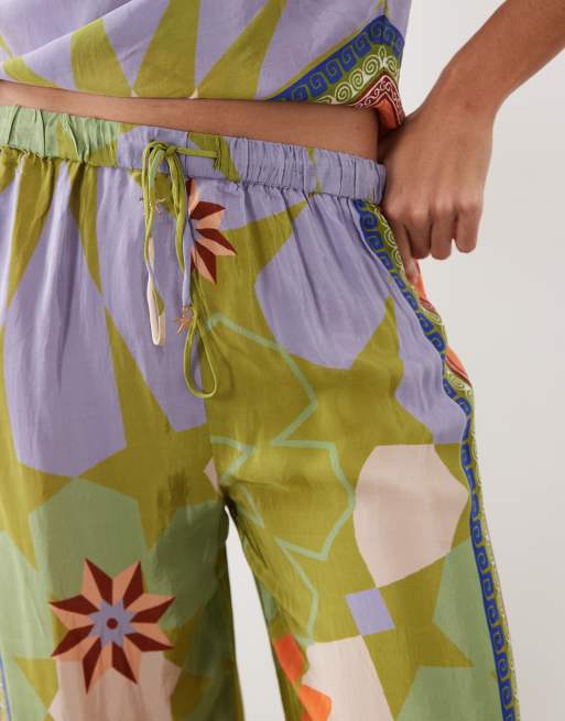 River Island 'Del Maar' printed trouser co-ord in green , 4 of 5