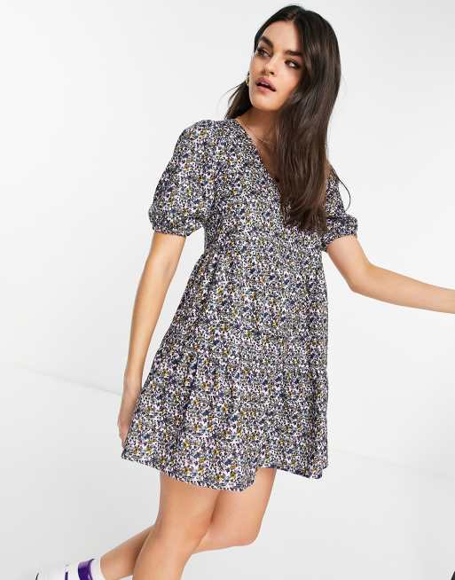 River Island ditsy floral tiered smock mini dress in purple | ASOS