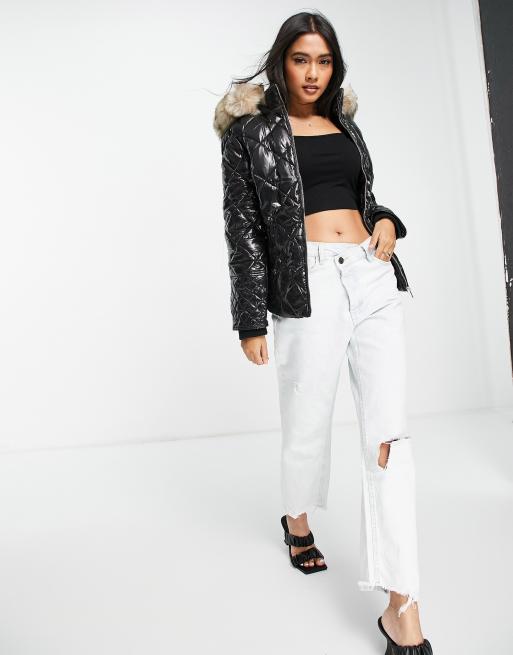River Island - Doudoune matelassée vernie avec capuche en fausse fourrure - Noir, 4 de 4