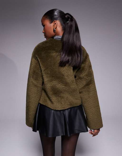 River Island - Duffelcoat i mørkt kakifarvet teddy-stof med knapper, 2 af 4