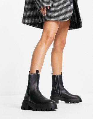 elastic back chunky boot in black