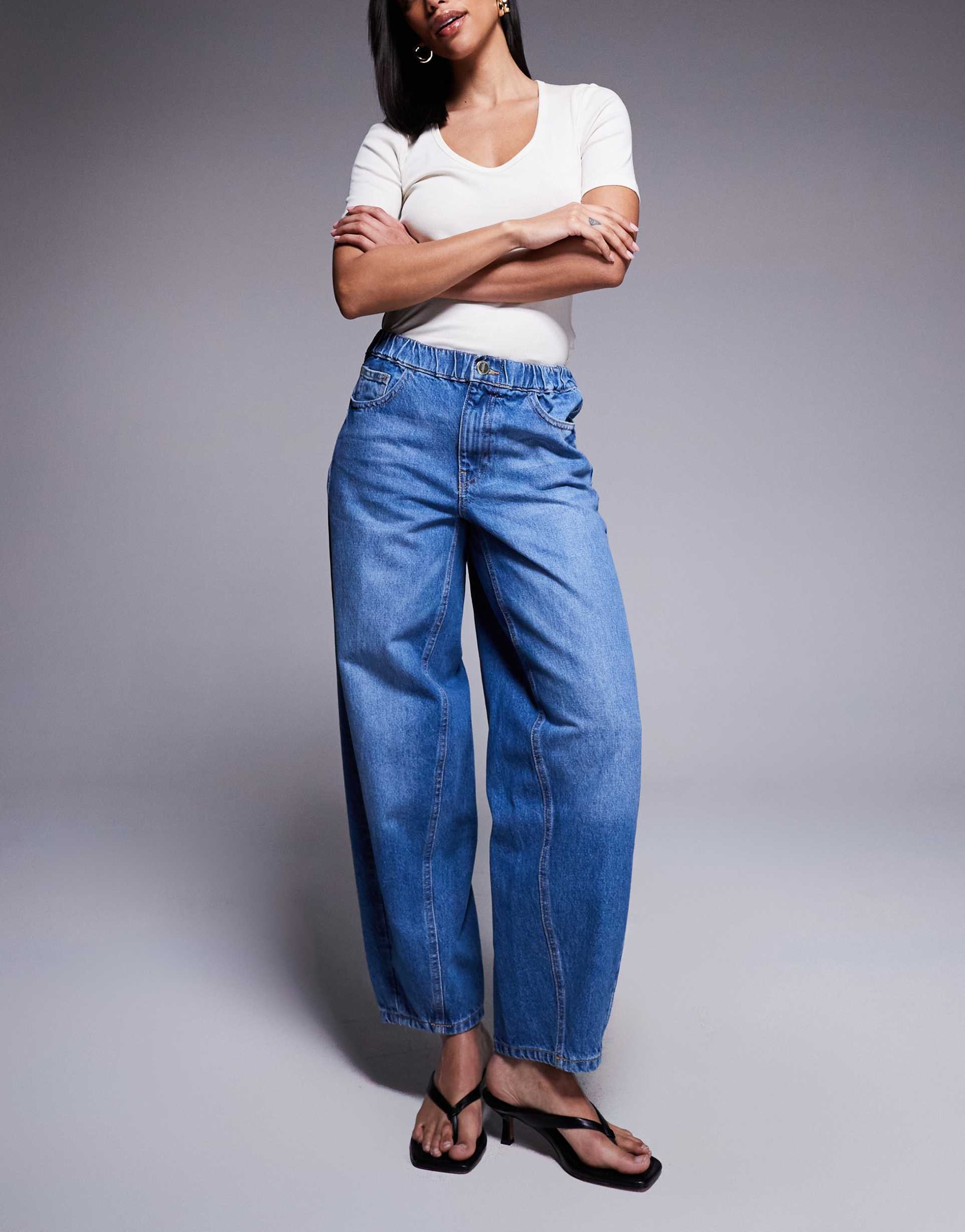 river island elasticized barrel jeans in mid wash blue