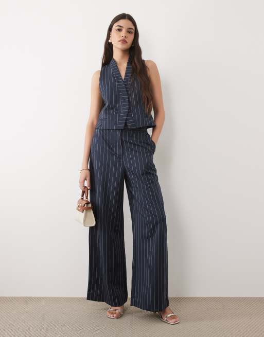 River Island – Weste und weit geschnittene, elegante Hose in Marineblau mit Nadelstreifen, 3 von 3