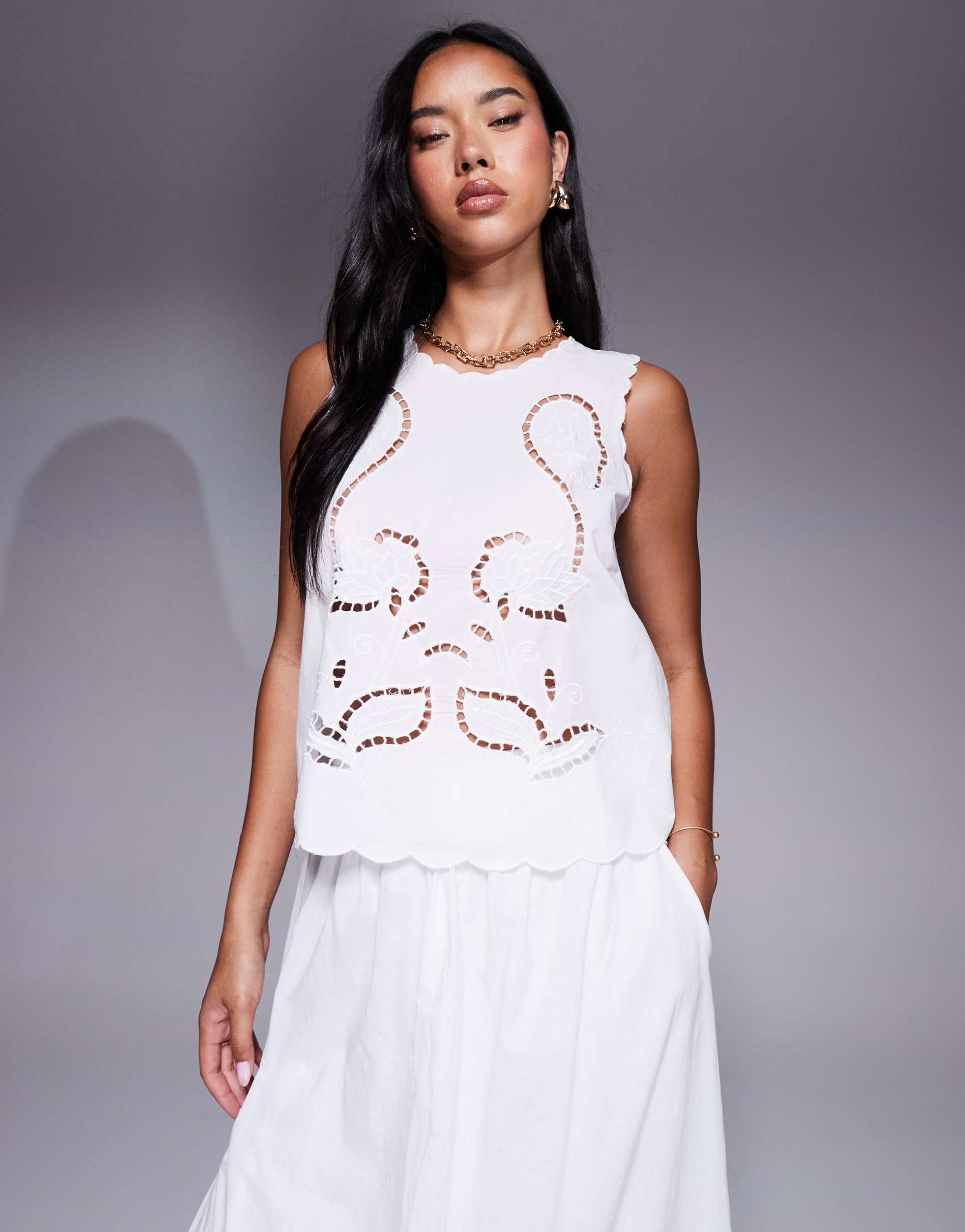 river island eyelet tank top in white