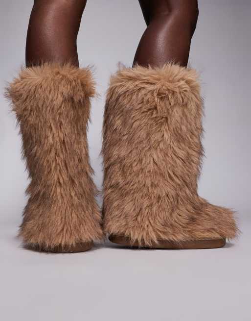 River Island faux fur boot in light brown, 3 of 4