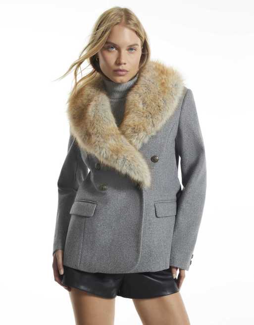River Island Faux fur collar cinched blazer in grey, 2 of 4