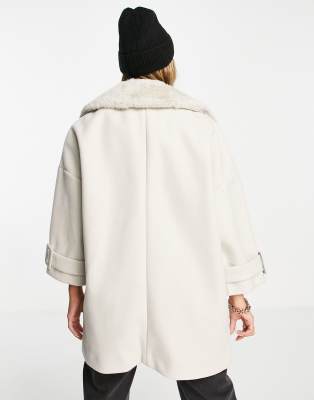 fur trim sleeve coat