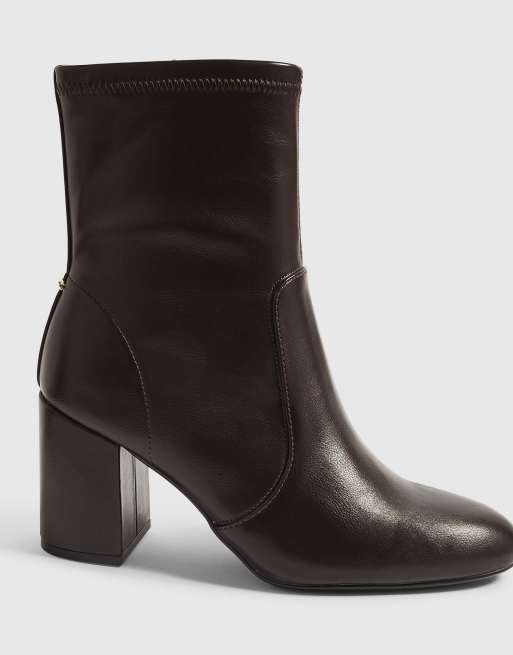 River Island Faux leather square heel stretch boots in brown, 3 of 4