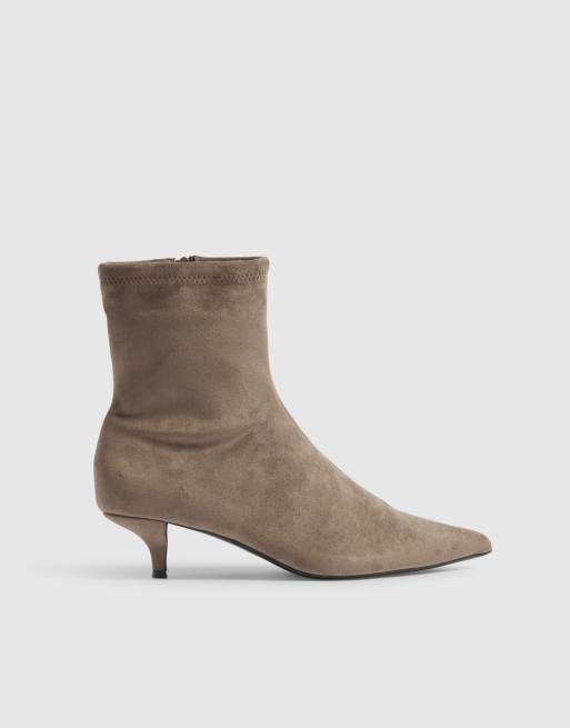 River Island Faux suede kitten heel sock ankle boots in beige, 3 of 4