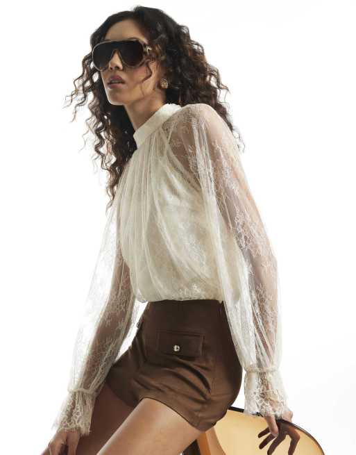 River Island Faux suede patch pocket hotpant shorts in brown, 2 of 4