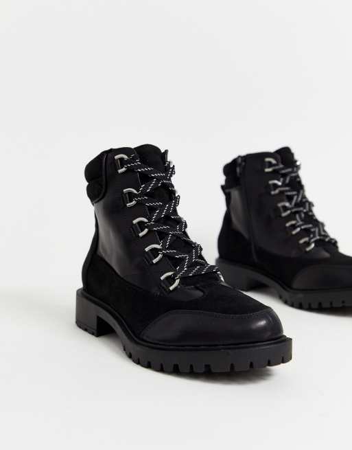 River Island – Flache, geschnürte Wanderstiefel in Schwarz, 2 von 4