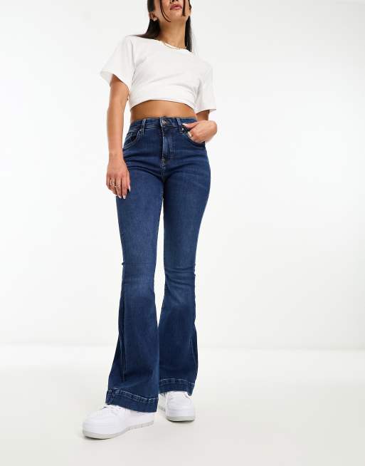 River Island - Flared jeans in medium denim