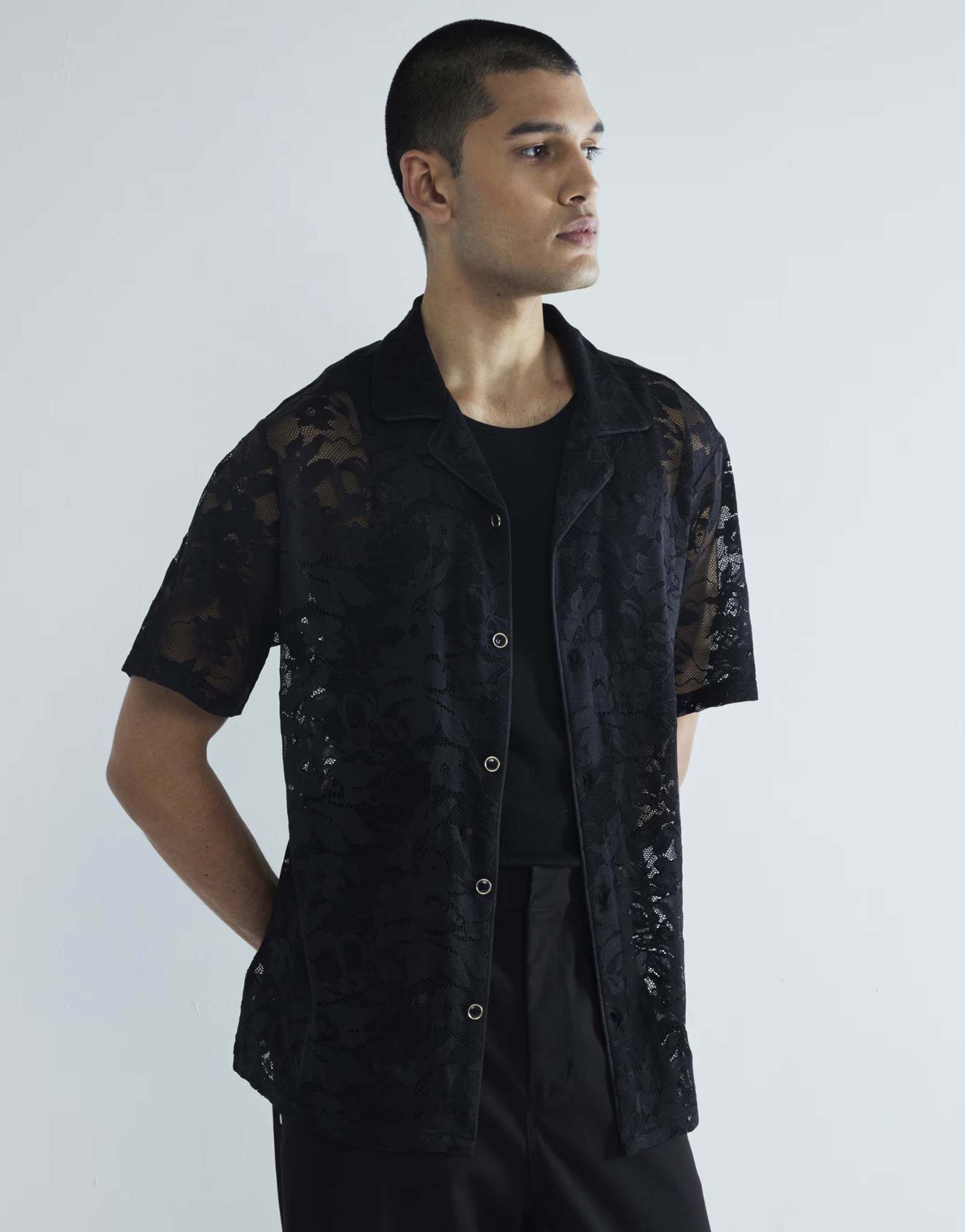 Черная кружевная рубашка с цветочным рисунком River Island с коротким рукавом