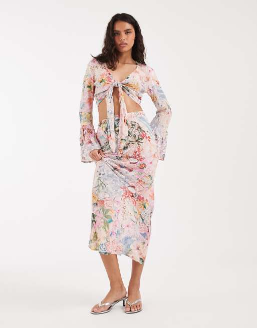 River Island floral tie front top and maxi skirt set in pink, 2 of 3