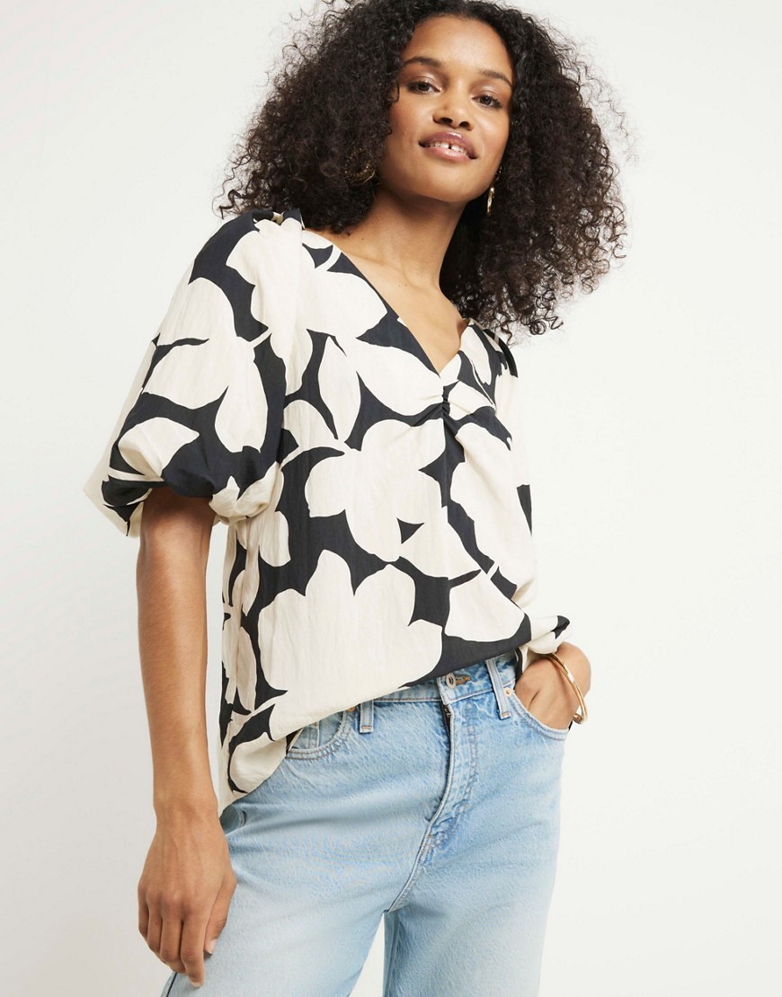 River Island Floral puff sleeve blouse in black