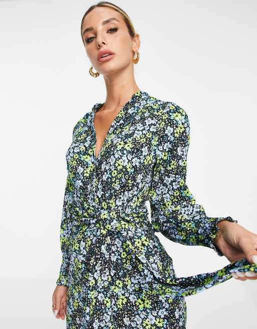 River Island floral wrap midi dress in green | ASOS