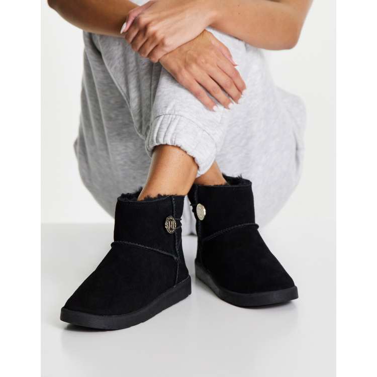 Black furry shop ankle boots