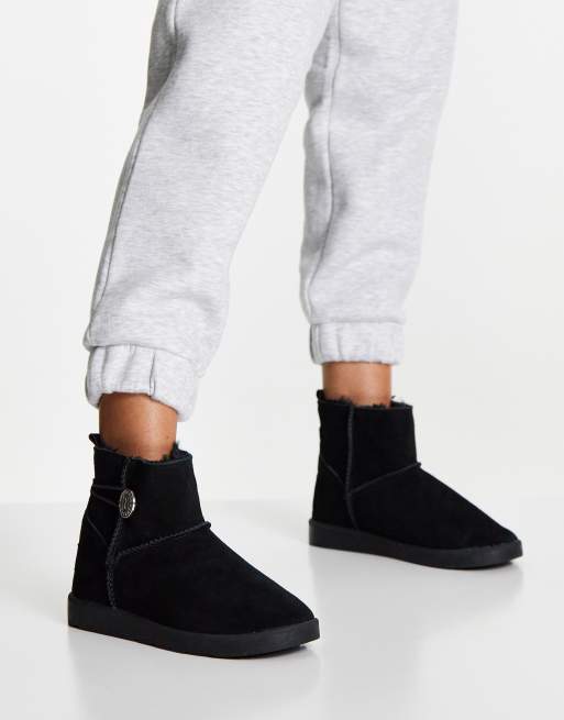 River island shop ugg type boots