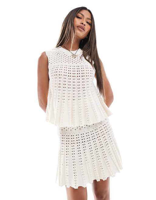 River Island - Gehaakte mouwloze top in wit, deel van co-ord set