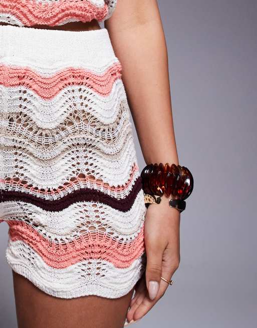 River Island – Gehäkelte Shorts mit Winkelstreifenmuster in Koralle, 3 von 5