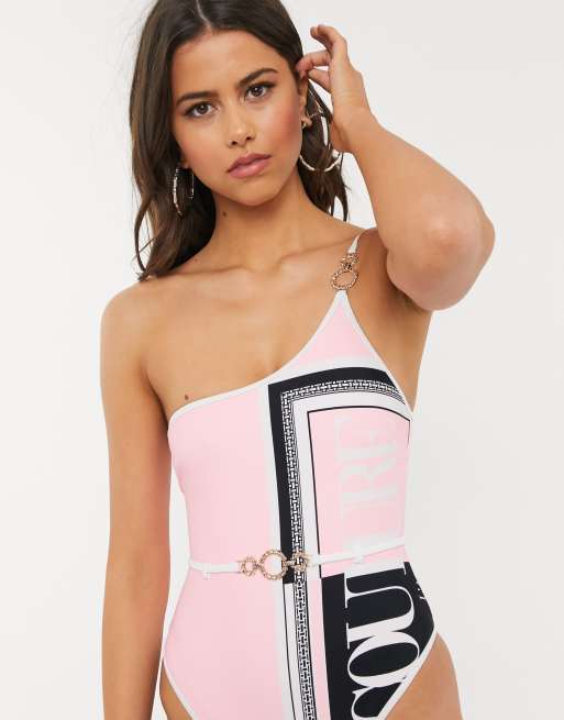 River Island – Gemusterter Badeanzug in Rosa mit asymmetrischem Schulterdesign und Gürtel, 3 von 4