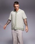 [River Island] River Island geometric border print shirt in green XS KHAKI