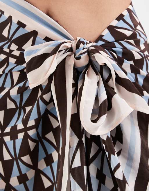River Island geometric print sarong in brown, 3 of 4
