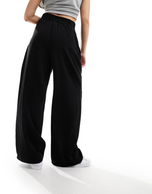 River Island - Geplooide broek met wijde pijpen in zwart, 3 van 5