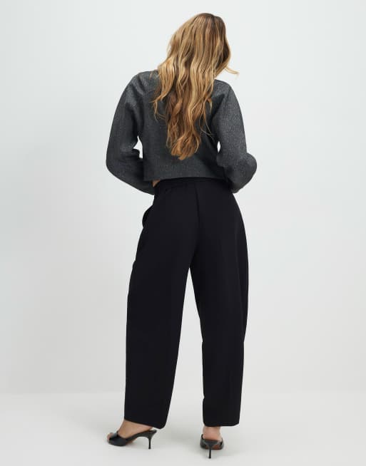River Island - Geplooide broek met wijde pijpen in zwart, 2 van 4