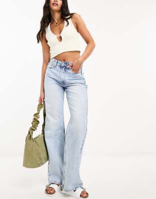 River Island - Gerade, mittelhohe Jeans in Hellblau im Stil der 90er