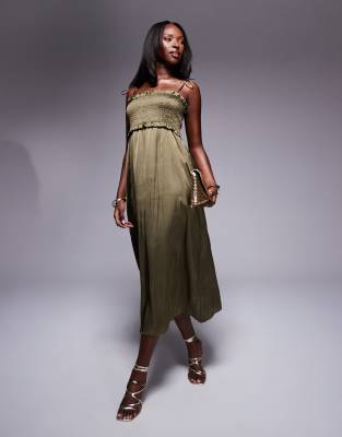 River Island - Gesmoktes Midikleid in dunklem Khaki-Grün