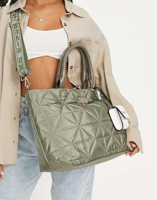 River Island Gesteppte Tragetasche aus Nylon in Khaki ASOS