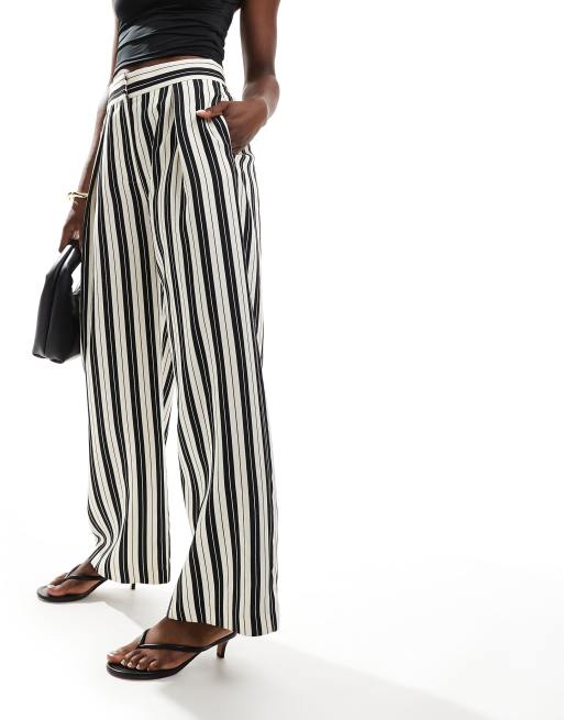 River Island – Gestreifte Hose in Schwarz mit weitem Schnitt