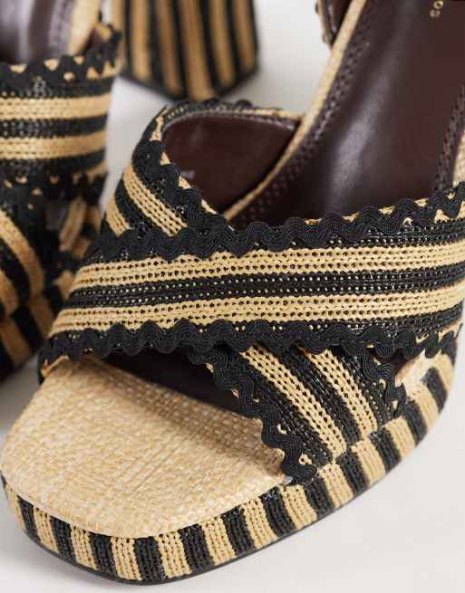 River Island – Gestreifte Sandalen aus Bast in Schwarz mit Plateausohle, 2 von 4