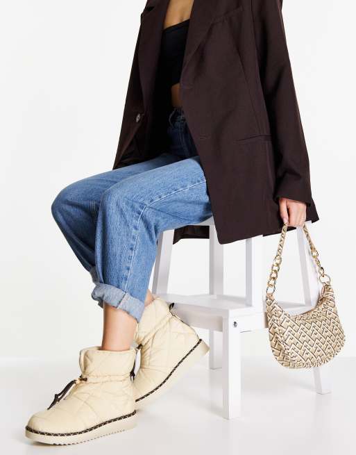 River Island - Gewatteerde snow boots in crème