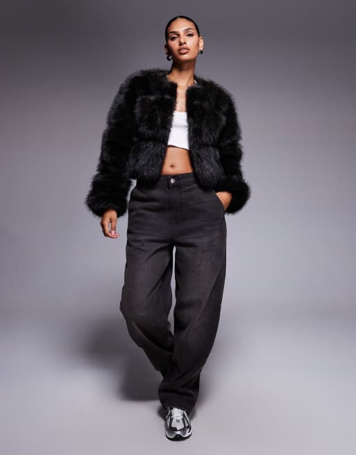 River Island - Giacca corta in pelliccia sintetica marrone scuro a pannelli, 2 di 4